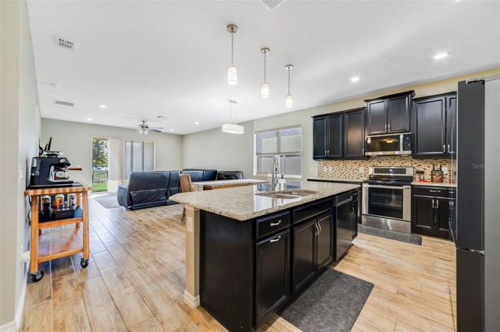 Image No.4-3 Bed Property for sale