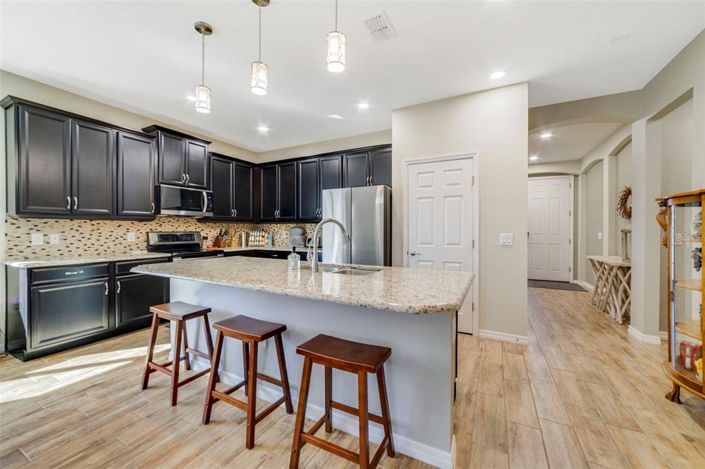 Image No.5-3 Bed Property for sale