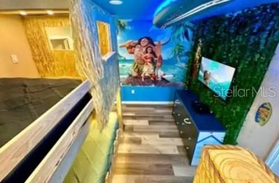 Image No.6-6 Bed Property for sale