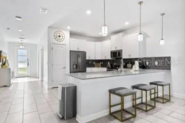 Image No.10-8 Bed Property for sale