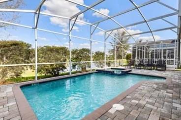 Image No.17-8 Bed Property for sale