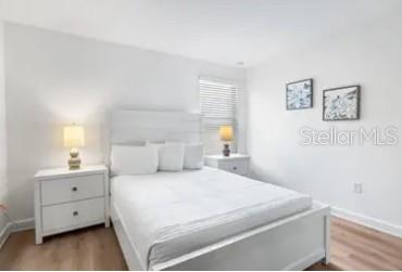 Image No.22-8 Bed Property for sale