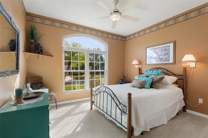 Image No.22-2 Bed Property for sale