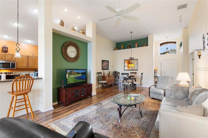 Image No.3-2 Bed Property for sale