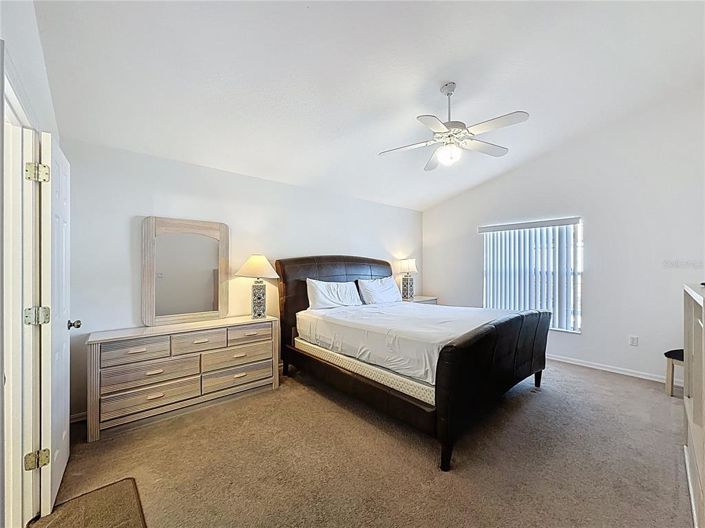 Image No.25-3 Bed Property for sale