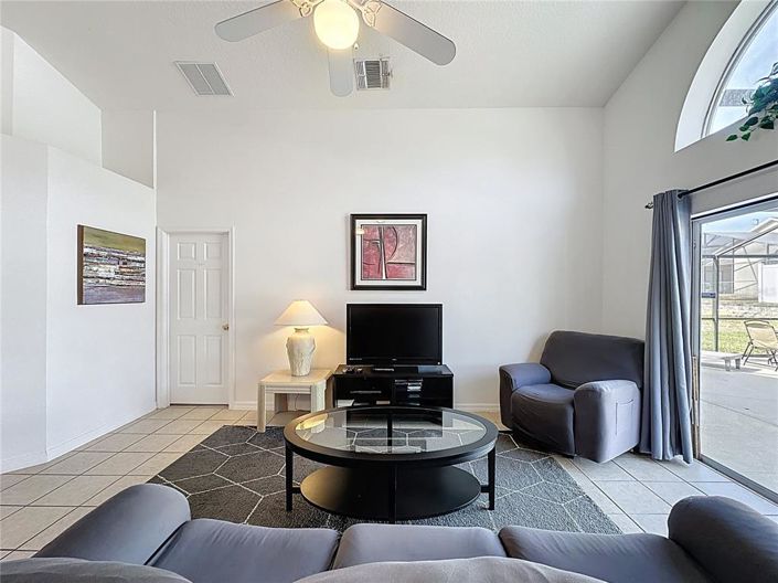 Image No.7-3 Bed Property for sale