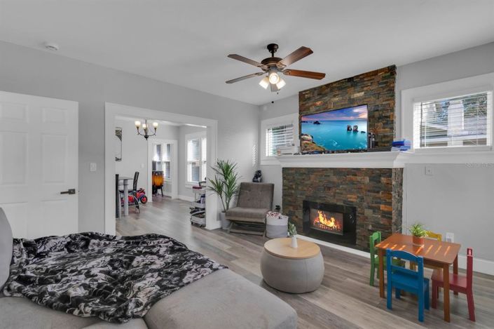 Image No.10-3 Bed Property for sale