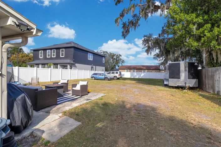 Image No.32-3 Bed Property for sale