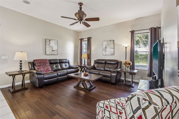 Image No.25-3 Bed Property for sale