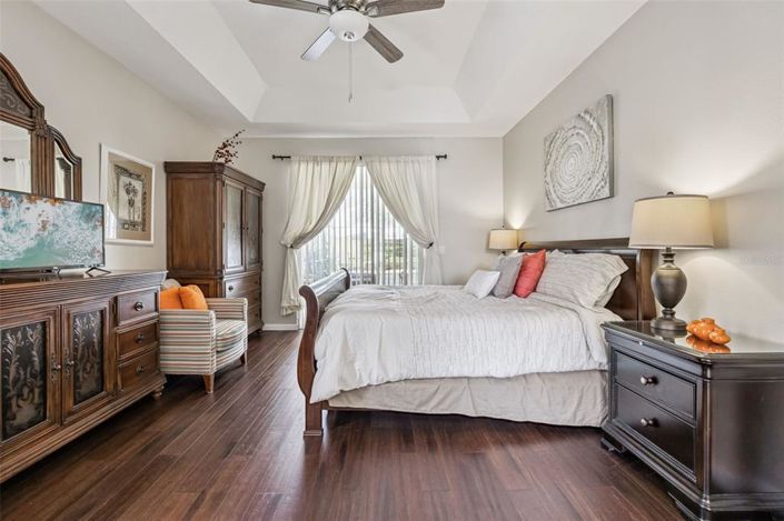 Image No.26-3 Bed Property for sale