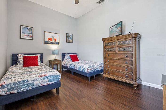 Image No.38-3 Bed Property for sale