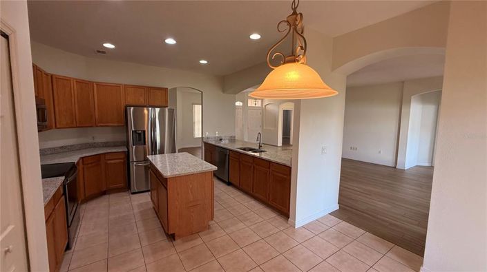 Image No.7-3 Bed Property for sale