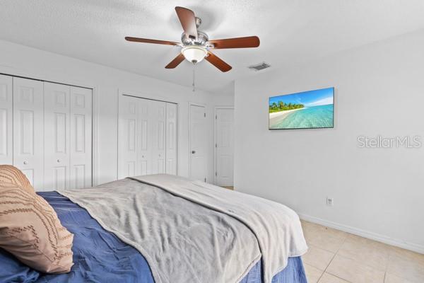 Image No.10-3 Bed Property for sale