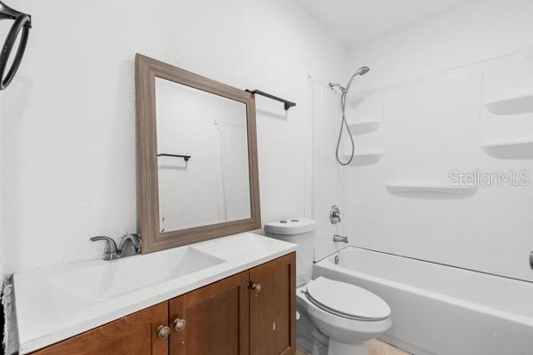 Image No.17-3 Bed Property for sale