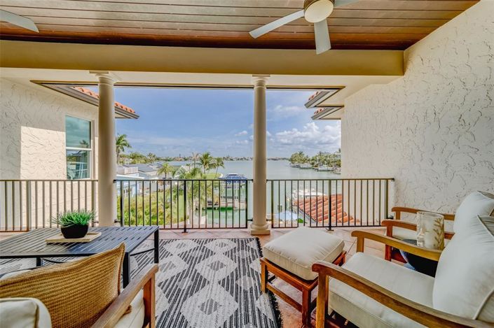 Image No.17-4 Bed Property for sale