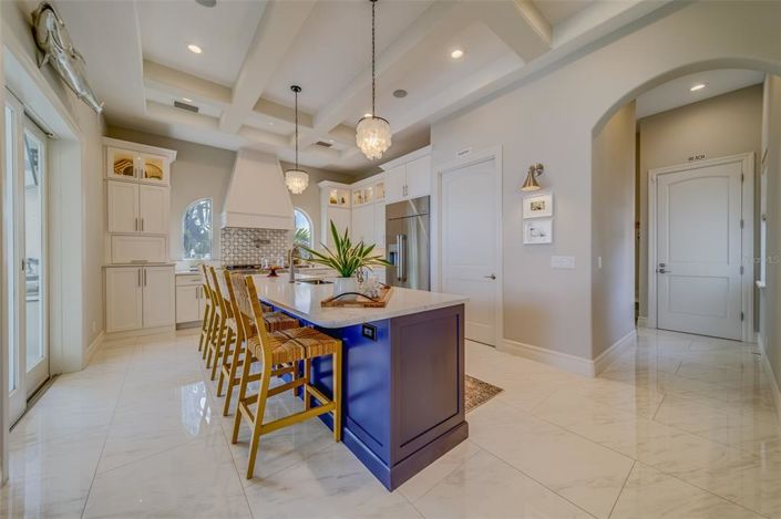 Image No.45-4 Bed Property for sale