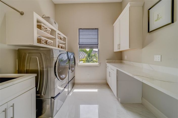 Image No.50-4 Bed Property for sale