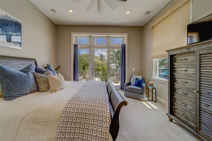 Image No.57-4 Bed Property for sale