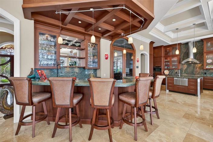 Image No.16-5 Bed Property for sale