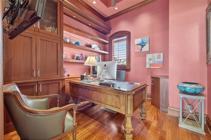 Image No.19-5 Bed Property for sale