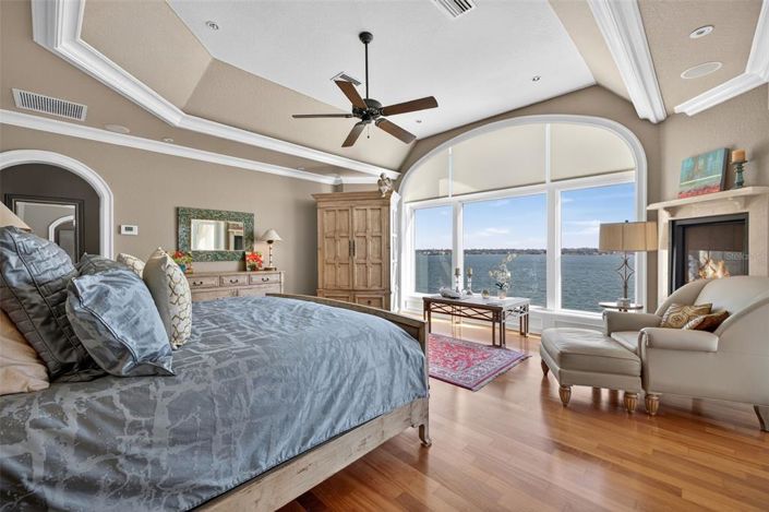 Image No.22-5 Bed Property for sale