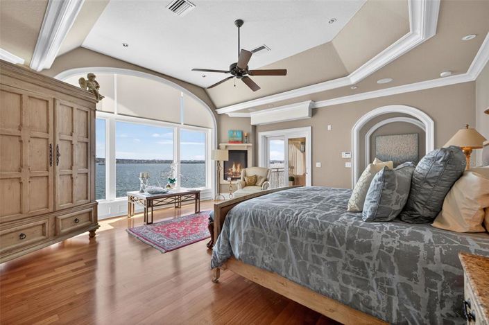 Image No.23-5 Bed Property for sale