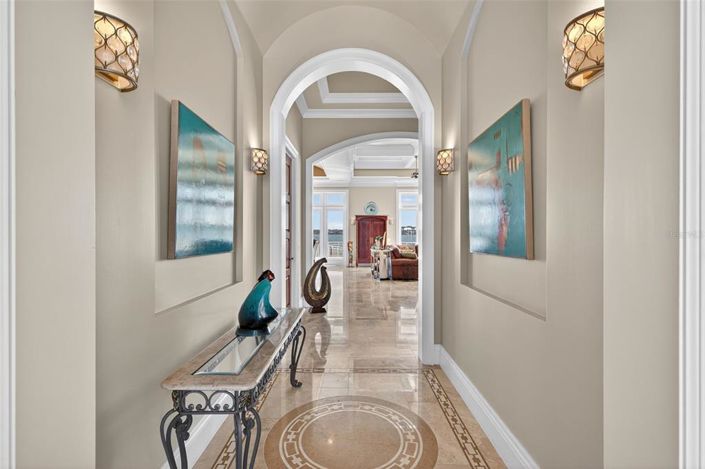 Image No.4-5 Bed Property for sale