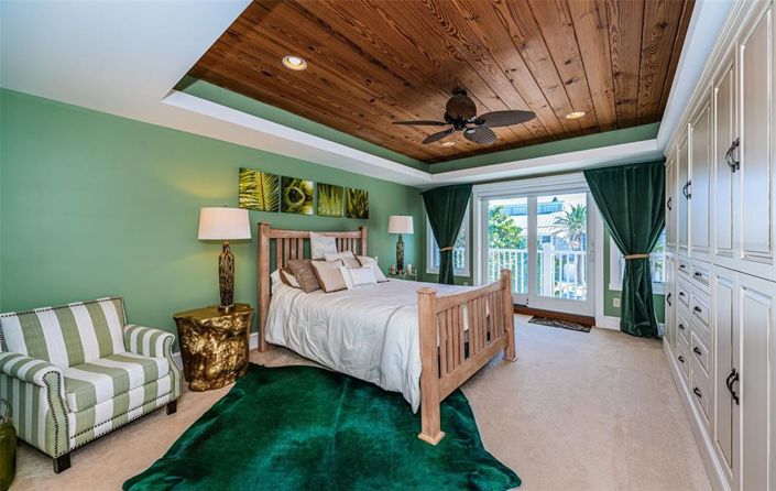 Image No.20-4 Bed Property for sale