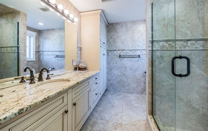 Image No.21-4 Bed Property for sale