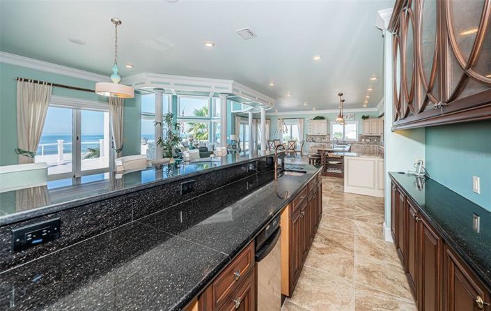 Image No.38-4 Bed Property for sale