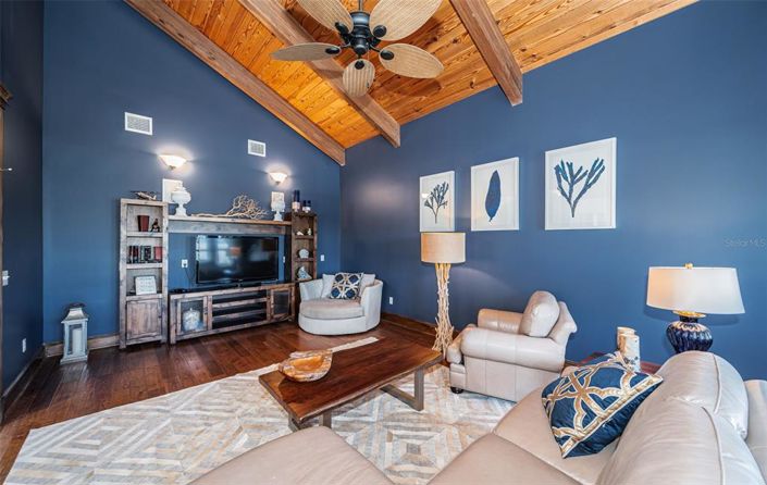 Image No.56-4 Bed Property for sale