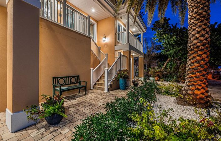 Image No.7-4 Bed Property for sale