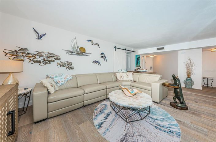 Image No.14-2 Bed Property for sale