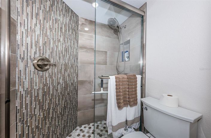 Image No.19-2 Bed Property for sale