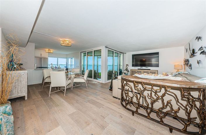 Image No.4-2 Bed Property for sale