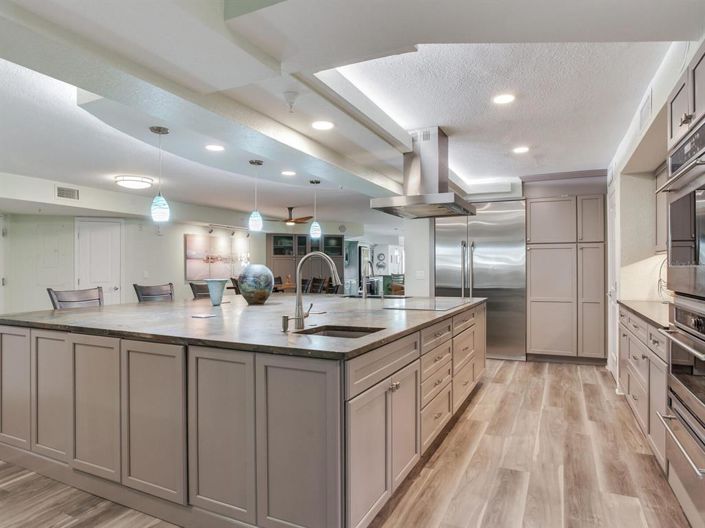 Image No.5-3 Bed Property for sale