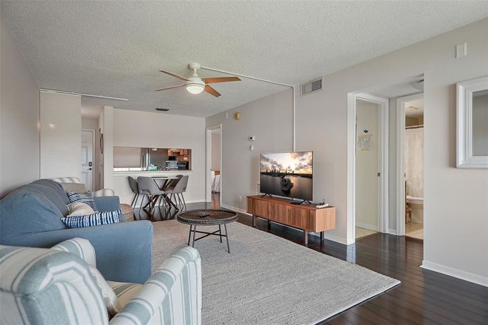 Image No.11-2 Bed Property for sale