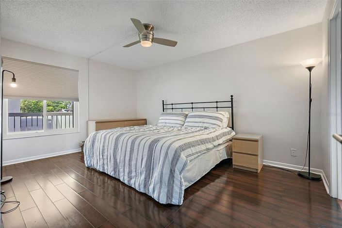 Image No.13-2 Bed Property for sale