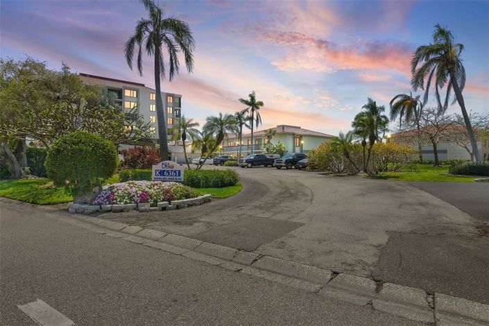 Image No.26-2 Bed Property for sale