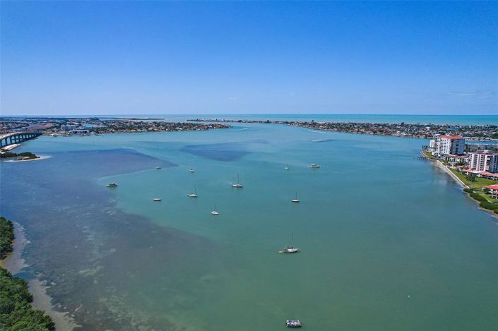 Image No.33-2 Bed Property for sale