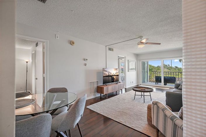 Image No.8-2 Bed Property for sale