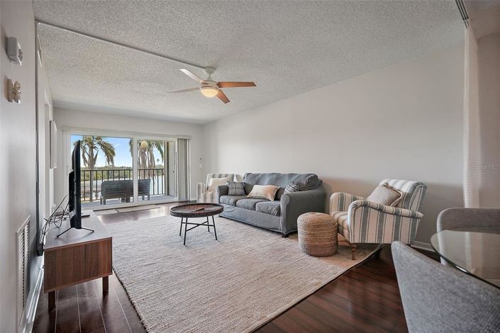 Image No.9-2 Bed Property for sale