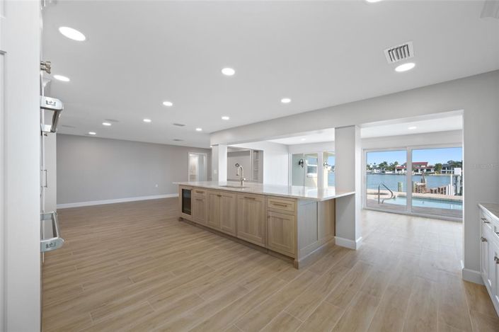 Image No.13-4 Bed Property for sale