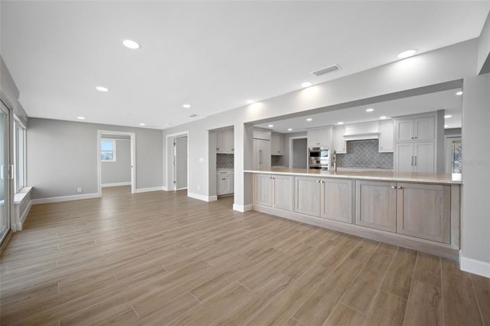 Image No.25-4 Bed Property for sale