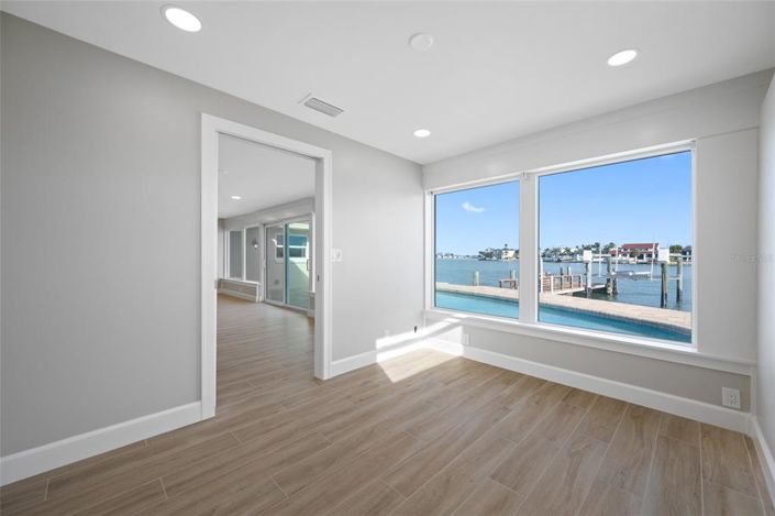 Image No.27-4 Bed Property for sale