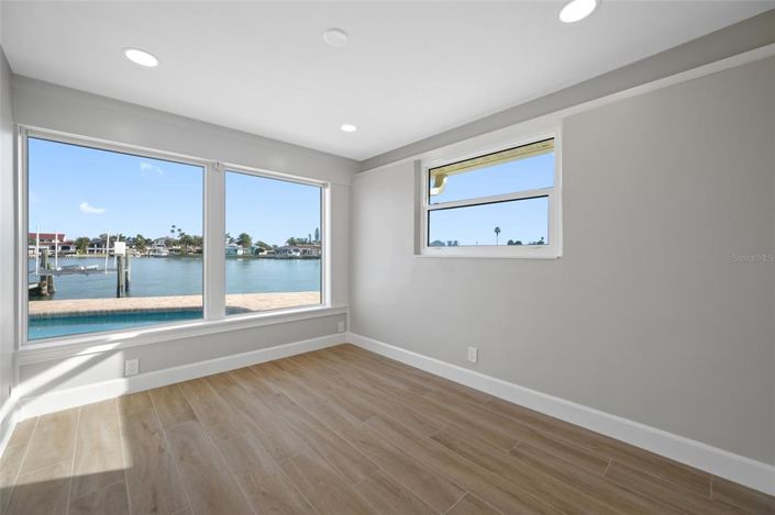 Image No.28-4 Bed Property for sale