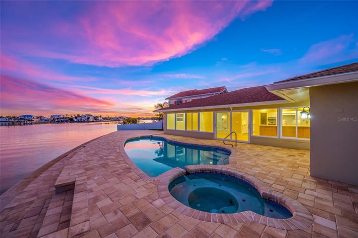 Image No.3-4 Bed Property for sale