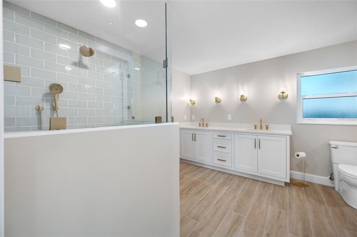 Image No.33-4 Bed Property for sale