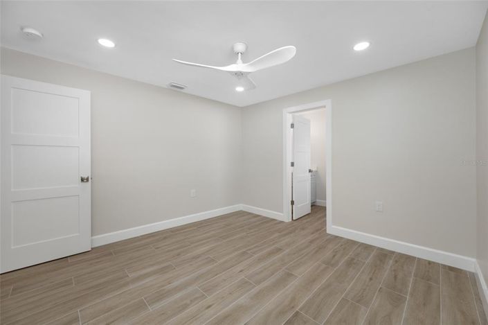 Image No.42-4 Bed Property for sale