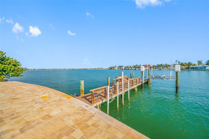 Image No.5-4 Bed Property for sale